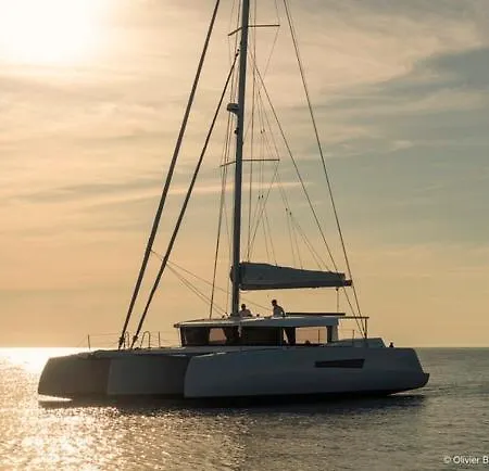 보트호텔 Croisiere Privee Sur Le Trimaran Trikala 라그랑모트
