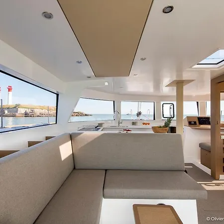 Croisiere Privee Sur Le Trimaran Trikala 보트호텔 *