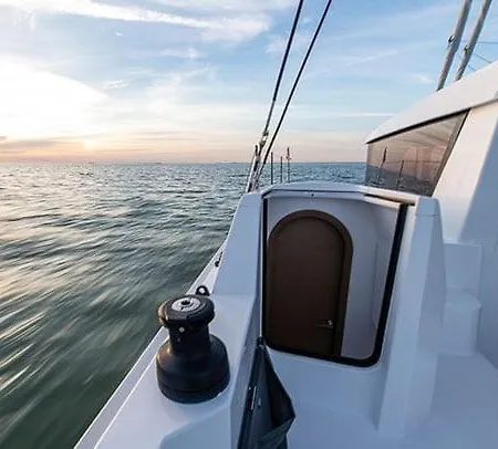 Croisiere Privee Sur Le Trimaran Trikala * La Grande Motte