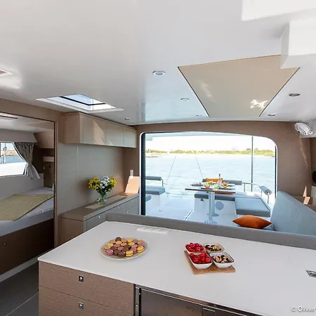 Croisiere Privee Sur Le Trimaran Trikala * La Grande Motte
