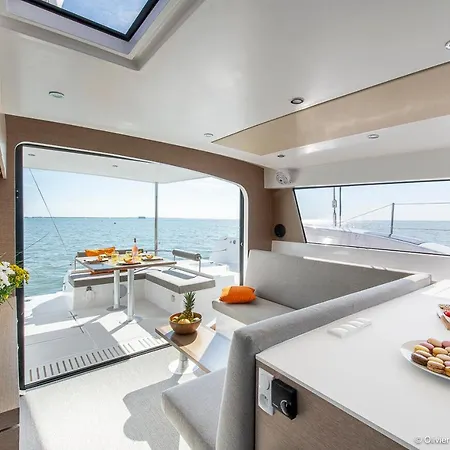 Croisiere Privee Sur Le Trimaran Trikala * La Grande Motte
